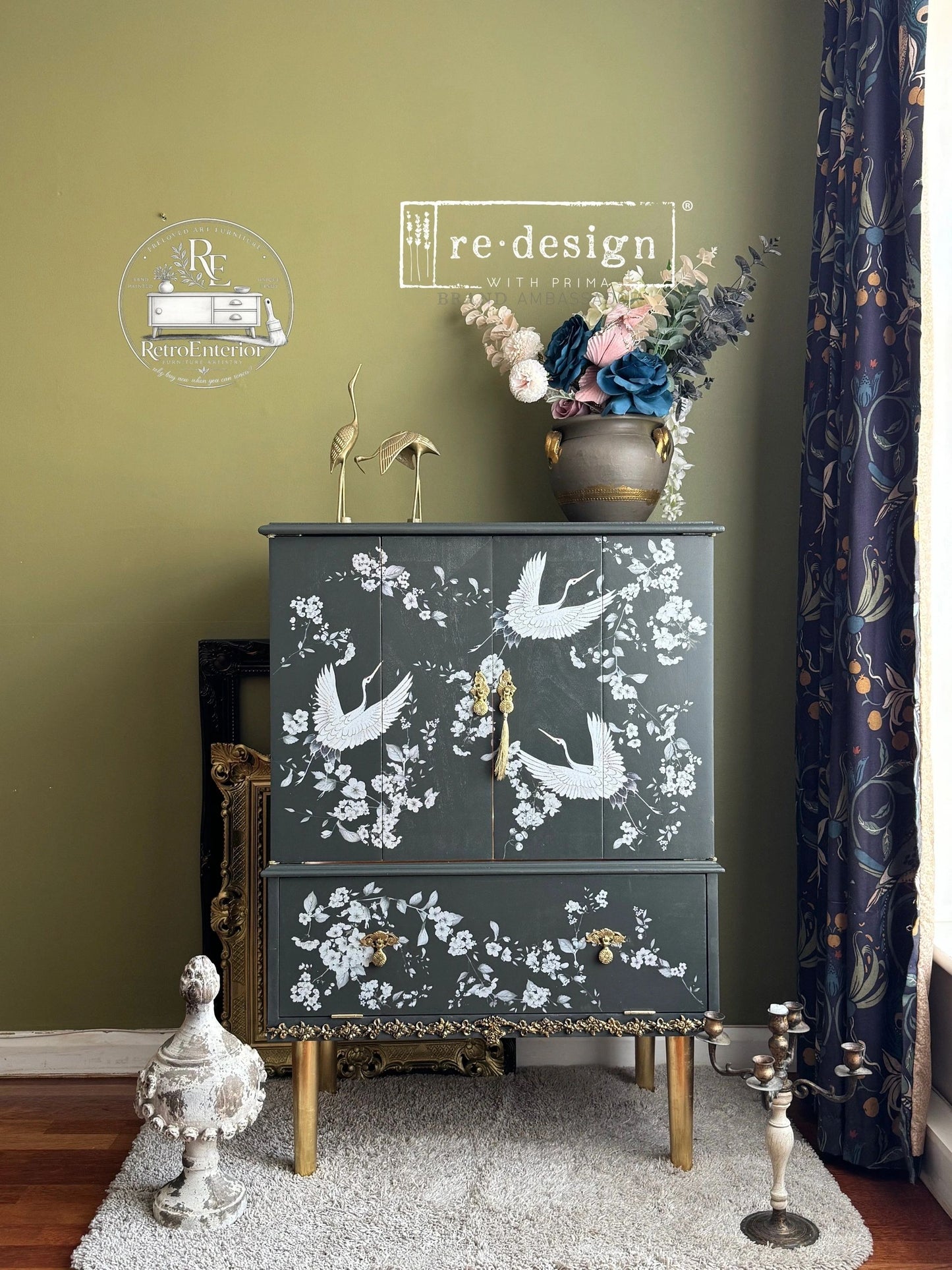 Luxury Upcycled Cocktail Cabinet – Oriental Drinks Cabinet with Crane Design, Gold Leaf & LED Lighting