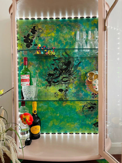 Tres Chic- Royal Vintage Gin Cabinet